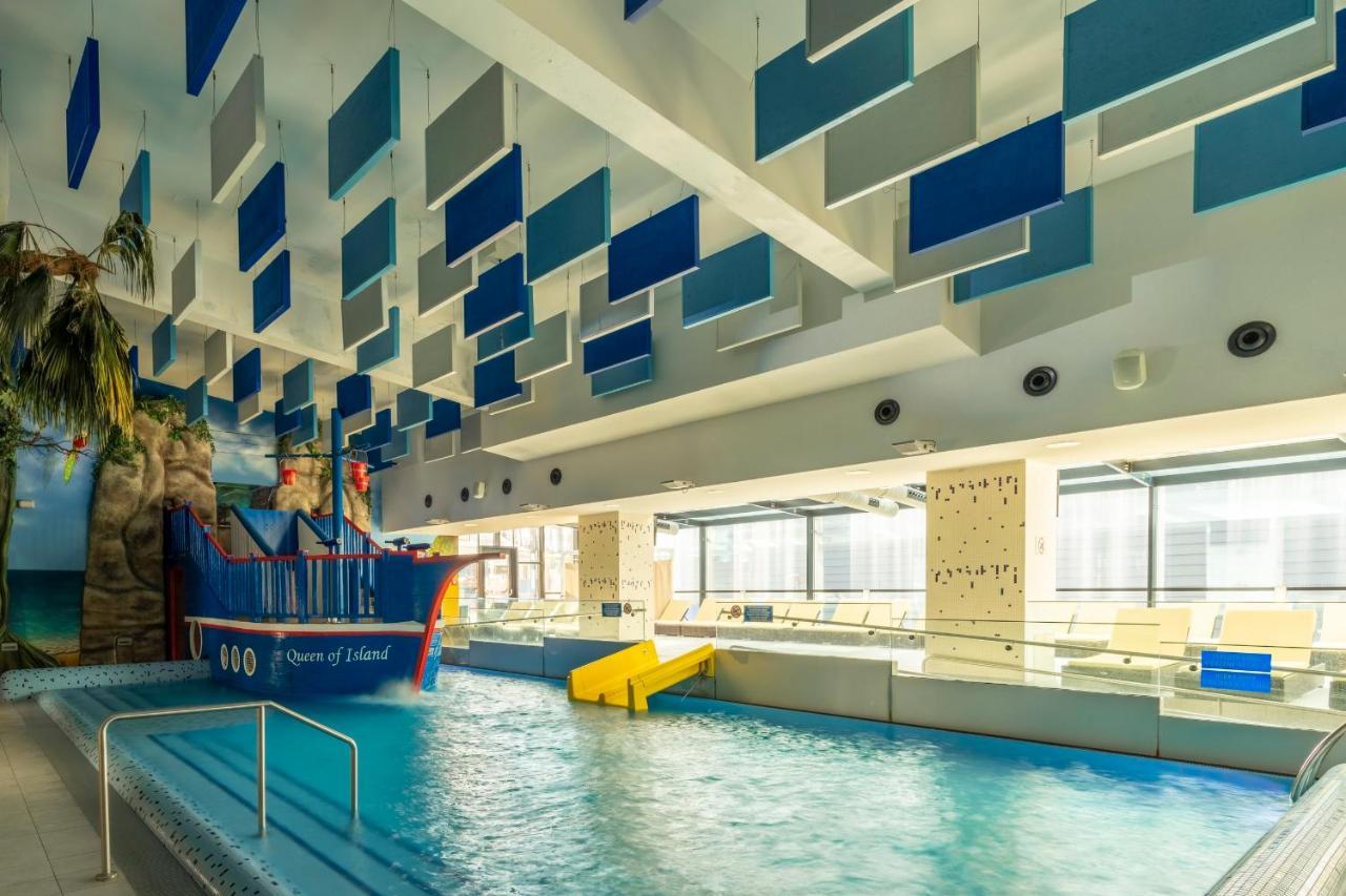 Hotel Aquacity Seasons Poprad Exterior foto